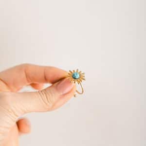 Pierścionek „Słoneczny Totem” – talizman z kamieniem duszy